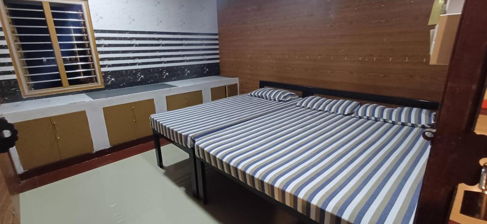 Sri Balaji Lodging Hotel Tiruchchendūr Cameră foto