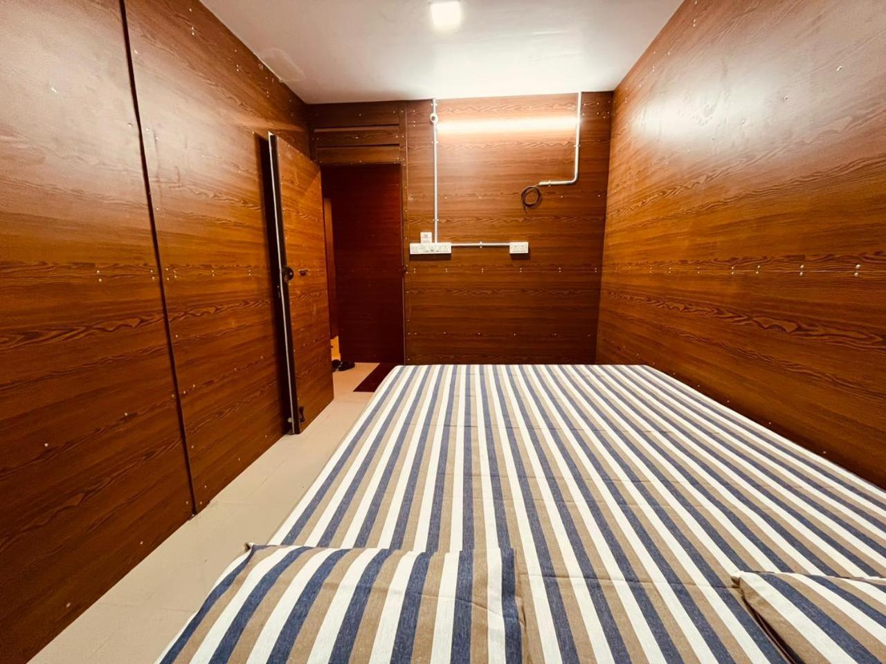 Sri Balaji Lodging Hotel Tiruchchendūr Exterior foto
